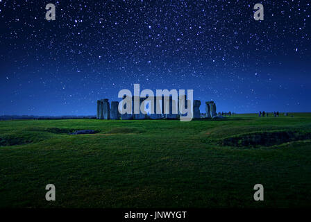 Salisbury, Großbritannien - 13 November 2016: Stonehenge - eines der Wunder der Welt und der Bekannteste prähistorische Monument in Europa Stockfoto