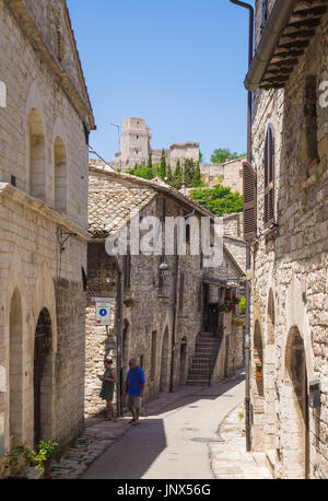 Assisi, Umbrien (Italien) - genial mittelalterlichen steinernen Stadt in Umbrien, mit Schloss und das berühmte Heiligtum des Heiligen Franziskus. Stockfoto