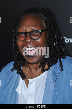 NEW YORK, NY - 31 Juli: Whoopi Goldberg kümmert sich "The Dark Tower" New-York-Premiere im Museum of Modern Art in New York City am 31. Juli 2017. @John Palmer/Medien Punch Stockfoto