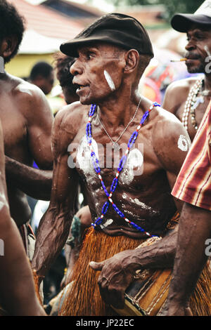 WEST-PAPUA LANDSCHAFT UND MENSCH UND GESELLSCHAFT Stockfoto