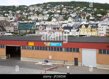 Hafen und Stadt Harstad, Insel Hinnoya, Troms Grafschaft, Norwegen Stockfoto