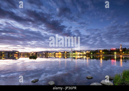 Schönen Sommernacht in Reykjavik, die Hauptstadt von Island Stockfoto