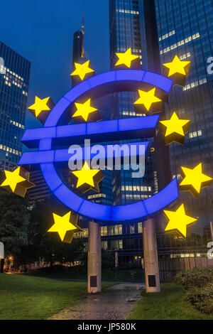 Euro Zeichen in Frankfurt am Main. Stockfoto
