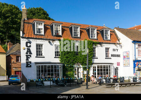 The Ivy House Cafe in Scarborough beschreibt sich selbst als eine gastro Teestube. Stockfoto