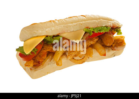 Mächtige Sub Sandwich Hoagie mit Mozarella sticks Pommes frites viel Fleisch und Gemüse Stockfoto