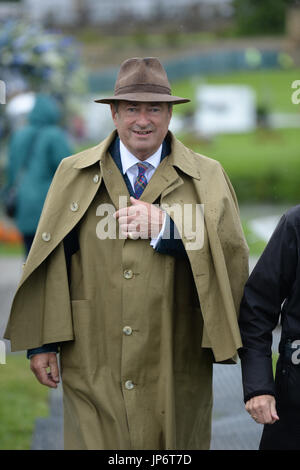 Alan Titchmarsh ist ein englischer Gärtner, TV-Moderatorin und Schriftstellerin, die sich als professionelle Gärtner und eine im Garten arbeitende Journalist gearbeitet hat. Stockfoto