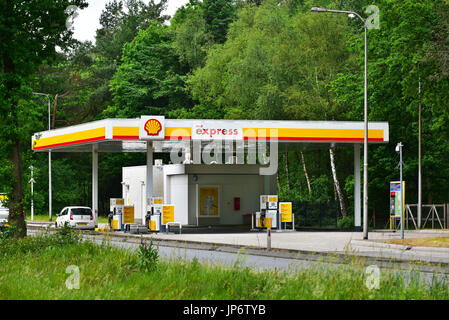 Unbemannte self-Service Shell express Tankstelle Stockfoto