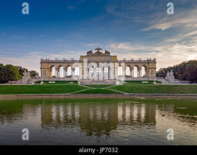 Die Gloriette, Schloss Schönbrunn, Wien, Österreich Stockfoto