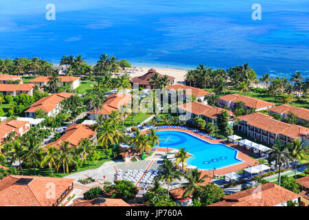 Memories Jibacoa Hotel mit Pool und Strand von oben, Kuba Stockfoto