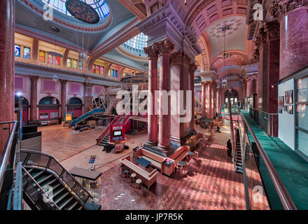 Innenraum der Royal Exchange in Manchester, mit dem "Theater in der Runde" Stockfoto