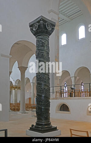 Christussäule, Auch Bernwardssäule Im Hildesheimer Dom, Hohe Domkirche St. Mariä Himmelfahrt, Hildesheim, Niedersachsen, Deutschland | Bernward Spalte Stockfoto