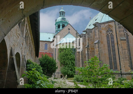 Hildesheimer Dom, Hohe Domkirche St. Mariä Himmelfahrt, Hildesheim, Niedersachsen, Deutschland | Hildesheimer Dom, Kathedrale Mariä Himmelfahrt Stockfoto