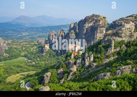 Felsen und Klöster von meteora Stockfoto