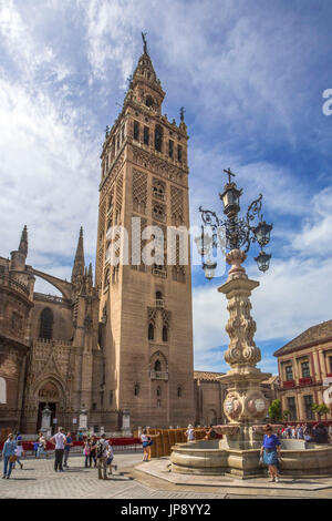 Spanien, Andalusien, Sevilla Stadt Giralda Turm Stockfoto