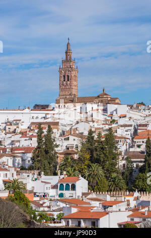 Spanien, Extremadura Region Jerez de Los Caballeros Stadt, San Miguel Church belry Stockfoto