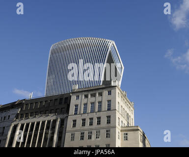 Das Walkie Talkie Gebäude betrachtet aus Gracechurch Street, City of London London England Stockfoto