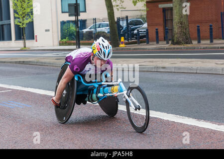 England, London, London-Marathon, Rollstuhl Racer Stockfoto