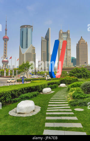 China, Shanghai City Skyline von Pudong District, Oriental Pearl TV Tower Stockfoto