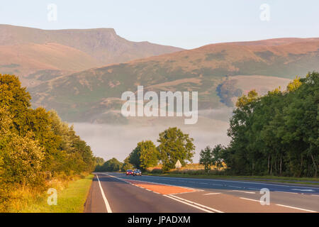 England, Cumbria, Seenplatte, Straße in der Nähe von Penrith Stockfoto