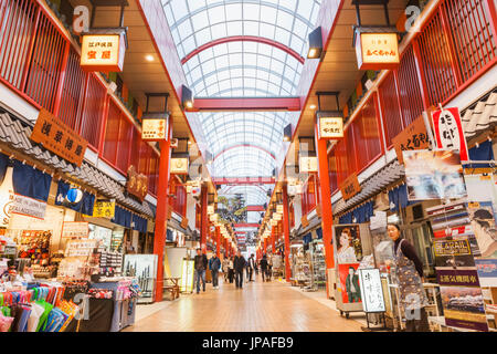 Japan, Honshu, Tokio, Asakusa, Shopping-Arkade Stockfoto