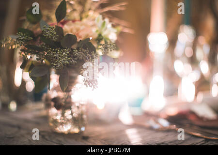 Gedeckter Tisch, Tischdeko bei indischen Hochzeit, Licht Stockfoto