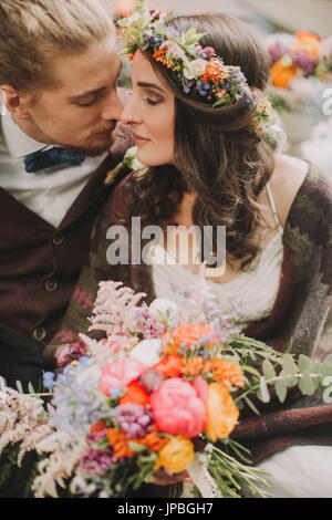 Braut und Bräutigam auf alternative Hochzeit, Porträt Stockfoto