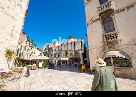 Split, Kroatien - 2. Juni 2017: Panorama der Klammer Radic Platz in der Altstadt von Split. Altstadt von Split Stockfoto