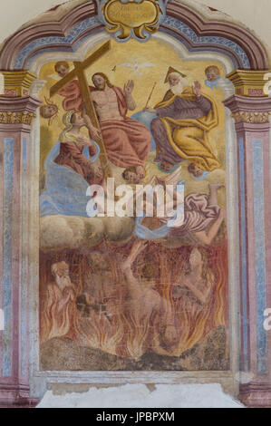 Die wunderschöne Gemälde und Fresken des Santuario della Santissima Trinità in Casnigo, Val Seriana, Provinz Bergamo, Lombardei, Italien. Stockfoto