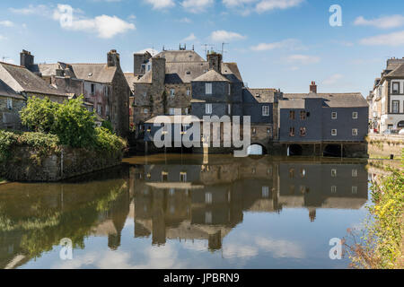 Die bewohnten Rohan-Brücke am Fluss Elorn. LANDERNEAU, Finistère, Bretagne, Frankreich. Stockfoto