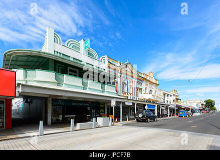 Blick auf Art déco-Gebäude in Adelaide Street, City Centre, CBD, Maryborough, Queensland, QLD, Australien Stockfoto