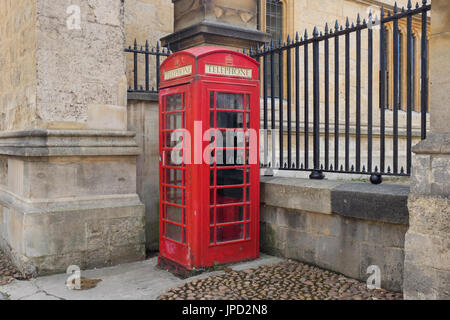 Eine Telefonzelle in England. Stockfoto