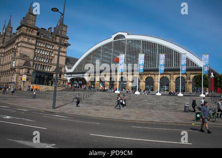 Liverpool Lime Street Station und der ehemaligen North Western Hotel Liverpool Merseyside England Stockfoto