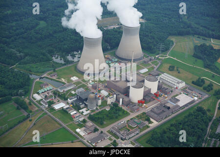 LUFTAUFNAHME. Kernkraftwerk Gundremmingen. Landkreis Günzburg, Bayern, Deutschland. Stockfoto