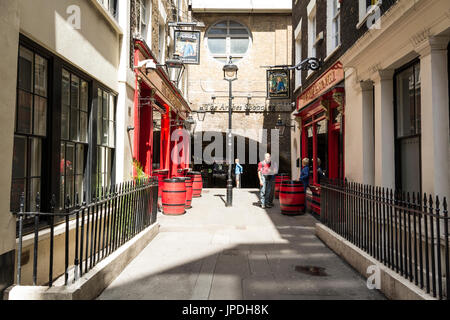 Das Schiff und Schaufel Public House auf Craven Passage, London, WC2, UK Stockfoto