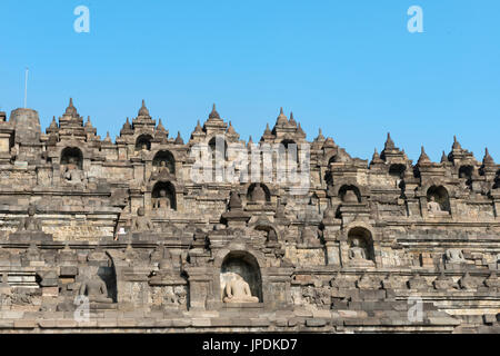 Buddha Statuen, Tempelanlage Borobudur, Stupas, Borobudur, Yogyakarta, Java, Indonesien Stockfoto