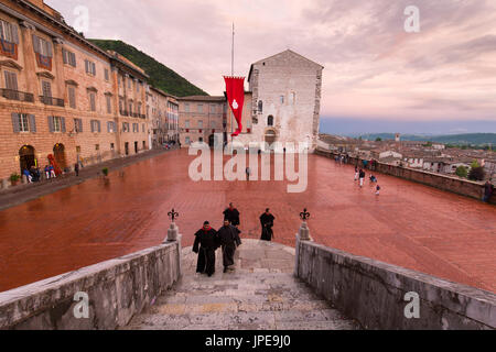 Europa, Italien, Umbrien, Gebiet von Perugia, Gubbio. Großes Quadrat Stockfoto
