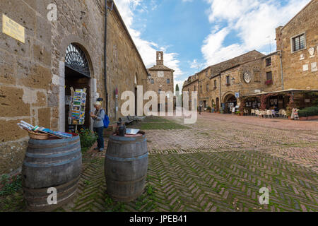 Quadrat der das Praetorium (Piazza del Pretorio). Sovana, Sorano, Grosseto Provinz, Toskana, Italien, Europa Stockfoto