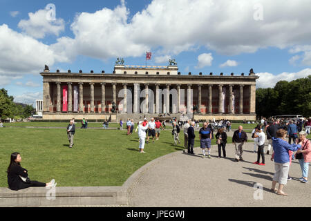 Die Fassade des Alten Museums in Berlin. Stockfoto