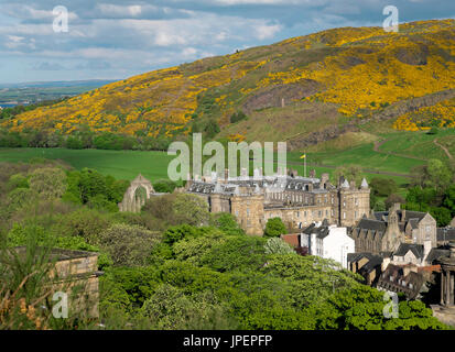 Blick vom Calton Hill zu Holyroodhouse, Edinburgh, Schottland, Vereinigtes Königreich Stockfoto