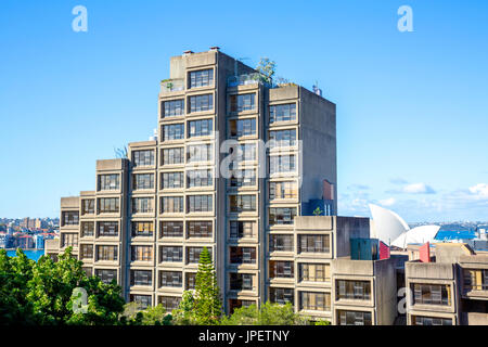 Sirius-Gebäude im brutalistischen Stil, das einzige öffentliche Hochhaus in der Rocks-Gegend von Sydney, NSW, Australien Stockfoto