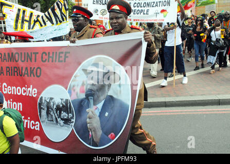 London, UK. 1. August 2017. Afrika-Emanzipation Tag jährliche März 2017 verlässt Windrush Square in Brixton. Bildnachweis: JOHNNY ARMSTEAD/Alamy Live-Nachrichten Stockfoto