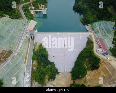 Guizhou, Guizhou, China. 2. August 2017. Guizhou, CHINA-August 2 2017: (nur zur redaktionellen Verwendung. CHINA HERAUS). Das Ceheng Reservoir befindet sich in Ceheng, Südwesten Chinas Provinz Guizhou, 2. August 2017. Bildnachweis: SIPA Asien/ZUMA Draht/Alamy Live-Nachrichten Stockfoto