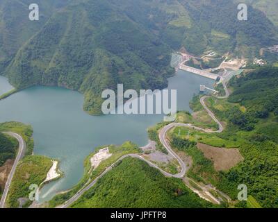 Guizhou, Guizhou, China. 2. August 2017. Guizhou, CHINA-August 2 2017: (nur zur redaktionellen Verwendung. CHINA HERAUS). Das Ceheng Reservoir befindet sich in Ceheng, Südwesten Chinas Provinz Guizhou, 2. August 2017. Bildnachweis: SIPA Asien/ZUMA Draht/Alamy Live-Nachrichten Stockfoto