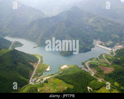 Guizhou, Guizhou, China. 2. August 2017. Guizhou, CHINA-August 2 2017: (nur zur redaktionellen Verwendung. CHINA HERAUS). Das Ceheng Reservoir befindet sich in Ceheng, Südwesten Chinas Provinz Guizhou, 2. August 2017. Bildnachweis: SIPA Asien/ZUMA Draht/Alamy Live-Nachrichten Stockfoto