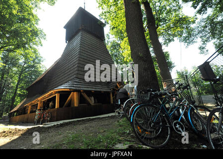Trinec, Tschechische Republik. 24. Juni 2012. Foto vom 24. Juni 2012 *** Fronleichnam-Holzkirche aus dem 16. Jahrhundert, ein hervorragender Weltkulturerbe wurde nahezu vollständig zerstört durch einen Brand im Stadtteil Guty in Trinec, Tschechische Republik, in der letzten Nacht vom 1. zum 2. August 2017. Vorläufigen Schätzungen zufolge kann der Schaden zig Millionen Kronen erreichen. Bildnachweis: Jaroslav Ozana/CTK Foto/Alamy Live-Nachrichten Stockfoto
