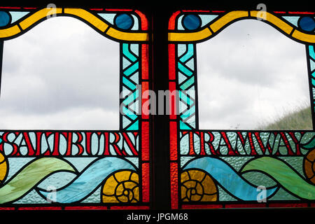 Saltburn Pier Cliff Lift Glasmalerei Tramway Windows Stockfoto