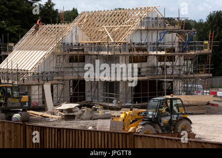 Wohnsiedlung von Imiri Bau am alten Bahnhofsgelände in Sutton Scotney in der Nähe von Winchester Hampshire England UK neue Häuser und Wohnungen. Stockfoto