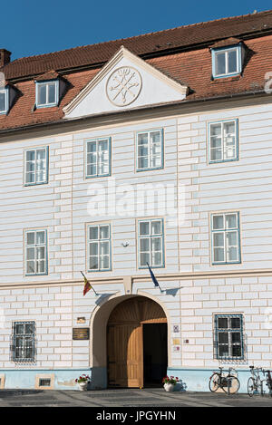 Casa Albastra (Blaues Haus), Grand Square (Piata Mare), Sibiu, Rumänien Stockfoto