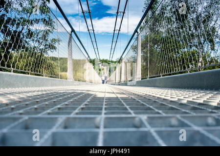 Im Jahr 2017 abgeschlossen Harz Rappodetalsperre Hängebrücke in Ostdeutschland. Stockfoto