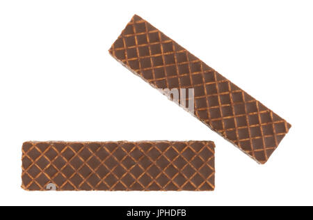 Draufsicht auf zwei überdachten Schokolade Erdnussbutter Wafer Cookie isoliert auf einem weißen Hintergrund. Stockfoto